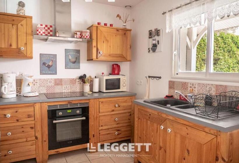 Beautiful Louisiana Villa Sleeps 6 With Pool