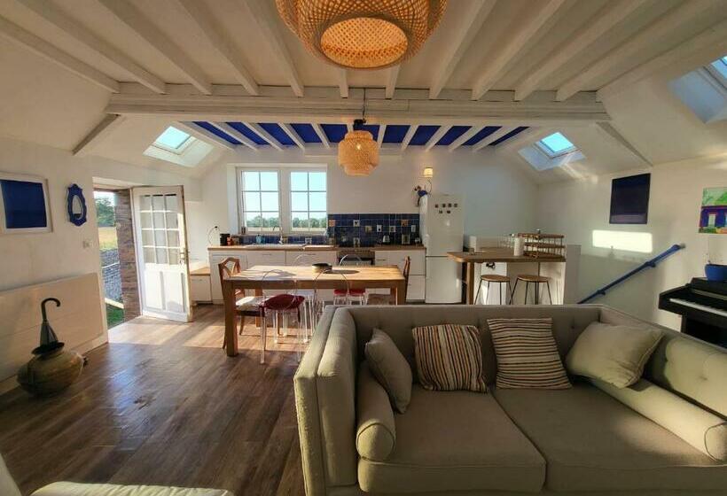 Casa Azul   Omaha Beach