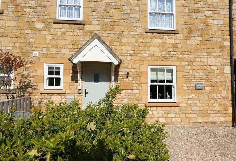 Honey Pot, Chipping Campden, Parking, Garden, Late Check Out