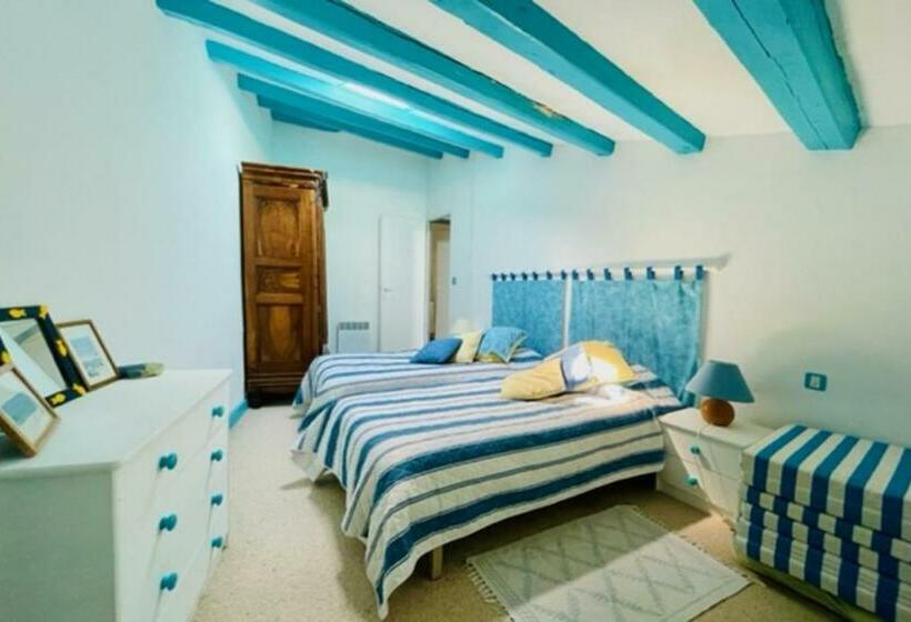 House Rétaise With Garden Close To The Sea