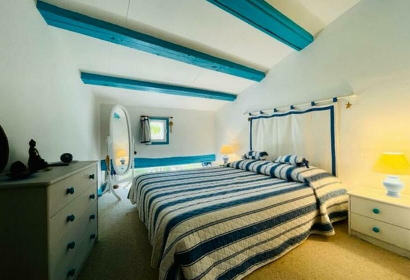 House Rétaise With Garden Close To The Sea