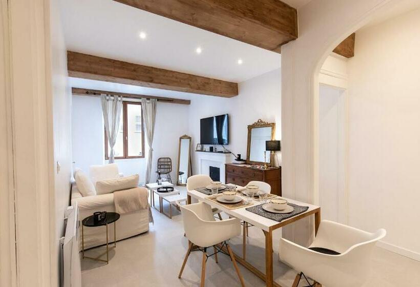 L Historique   Charmant Appartement En Centre Ville Historique