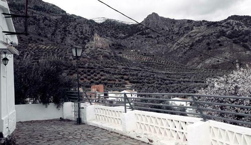 Las Escuelas Del Ayer Vivienda Turística De Alojamiento Rural