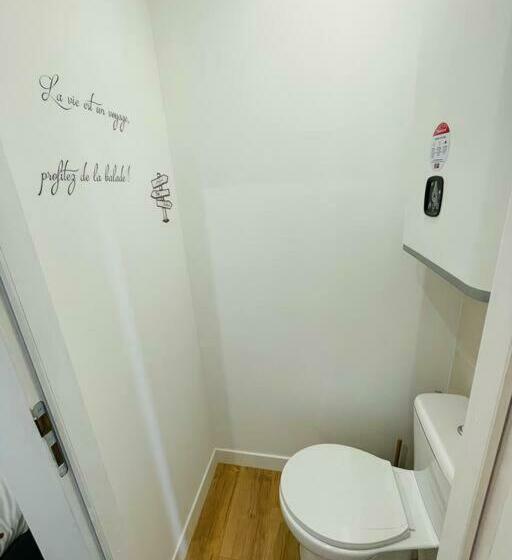 Le Belloc  Suberbe Appartement T1 Bis   Au Calme   Terrasse   Vue Jardin