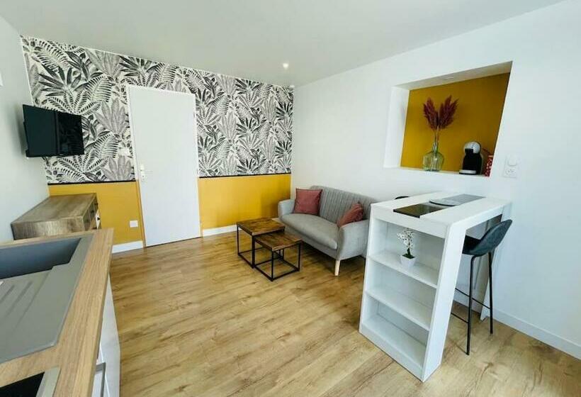 Le Belloc  Suberbe Appartement T1 Bis   Au Calme   Terrasse   Vue Jardin