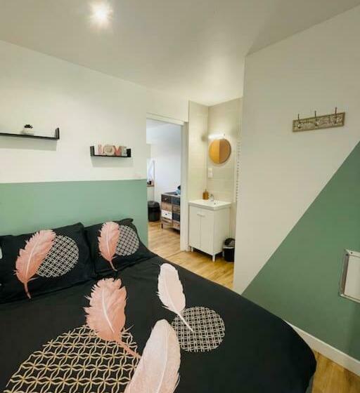 Le Belloc  Suberbe Appartement T1 Bis   Au Calme   Terrasse   Vue Jardin