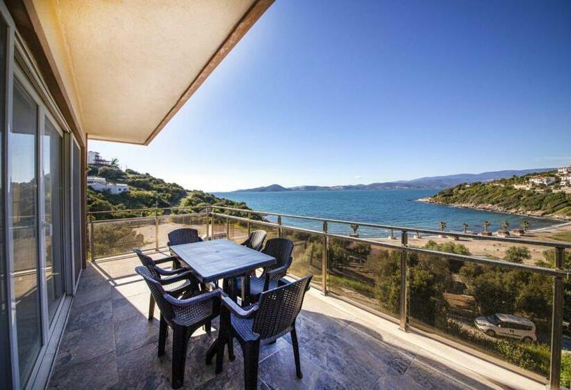 Lovely Villa With Sea View, Balcony And Terrace In Milas, Bodrum