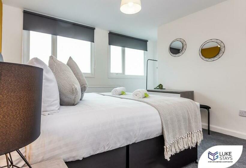 Luke Stays   Wareness Street