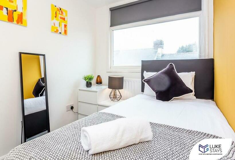 Luke Stays   Wareness Street