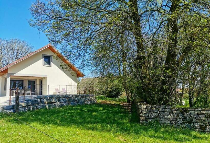 Maison Accueillante Avec Jardin Le Fied