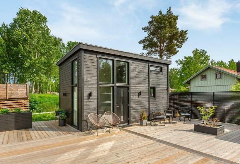 Newly Built Attefallshus By The Beautiful Varamobeach!