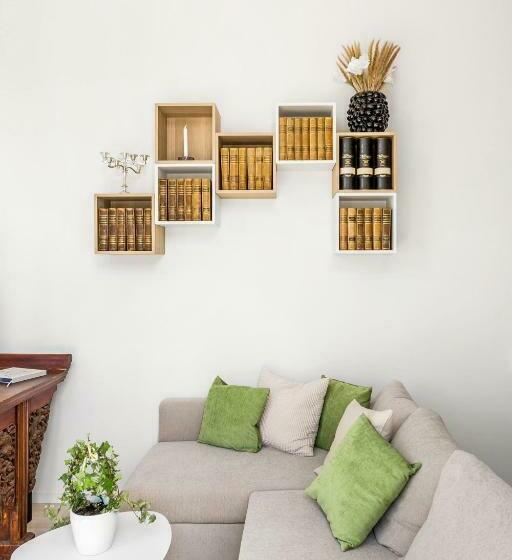 Newly Built Attefallshus By The Beautiful Varamobeach!