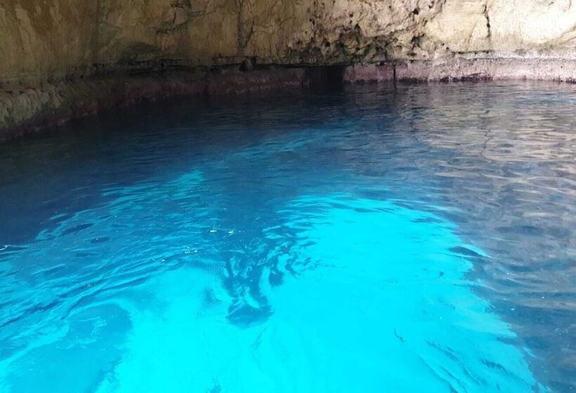 Pretty Damuso Style Villa