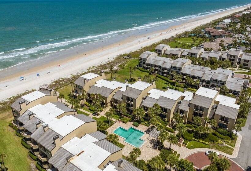 Spinnakers Reach 833