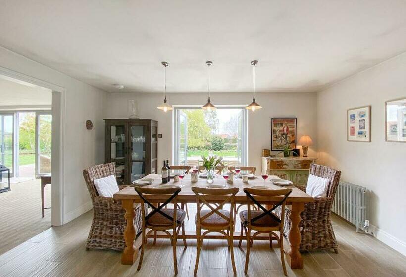 Spring House, Aldeburgh A Luxurious Place To Stay