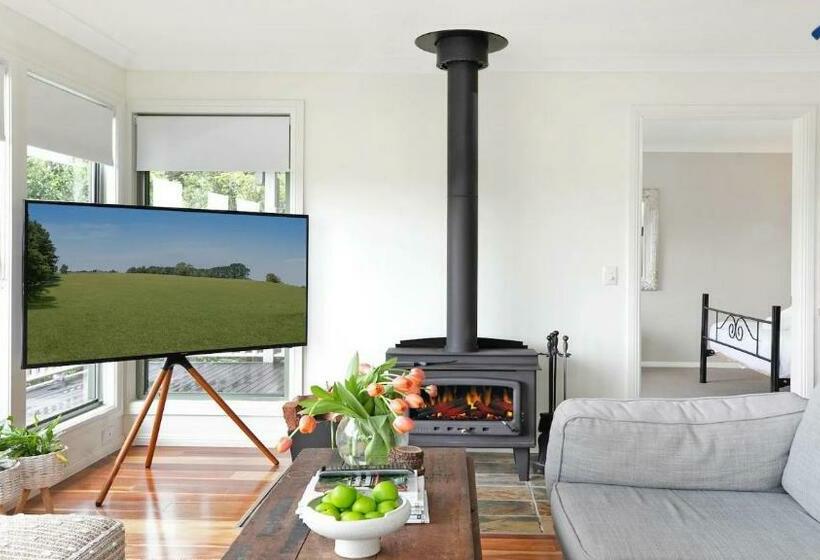 Tree Scape Retreat