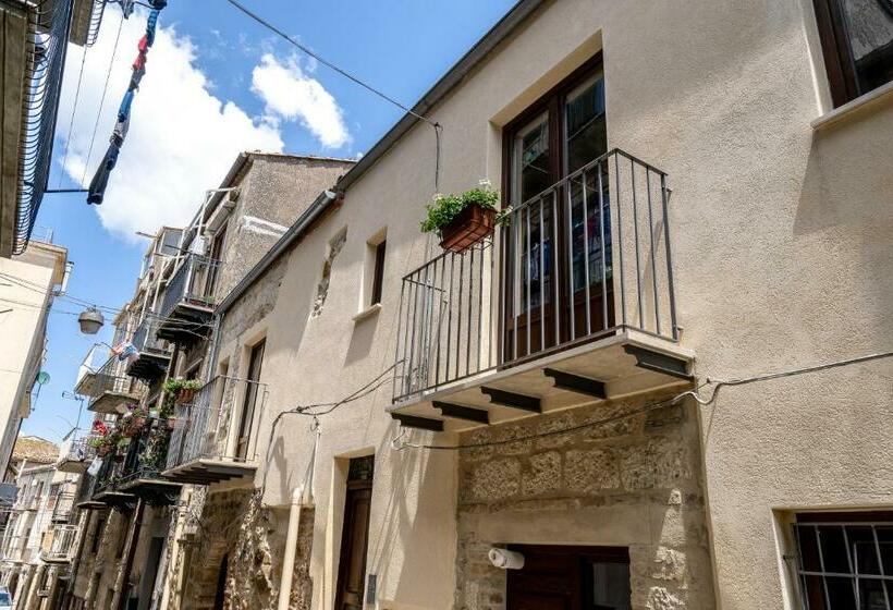 Via Venezia 32 House