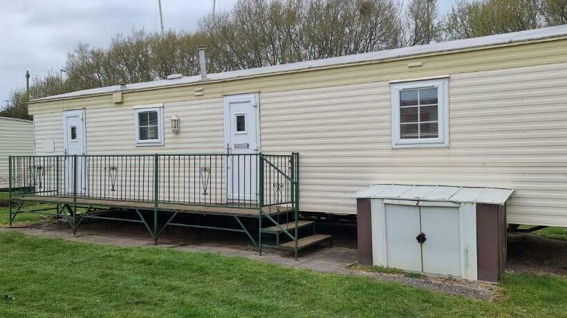 8 Berth Caravan Direct Beach Access