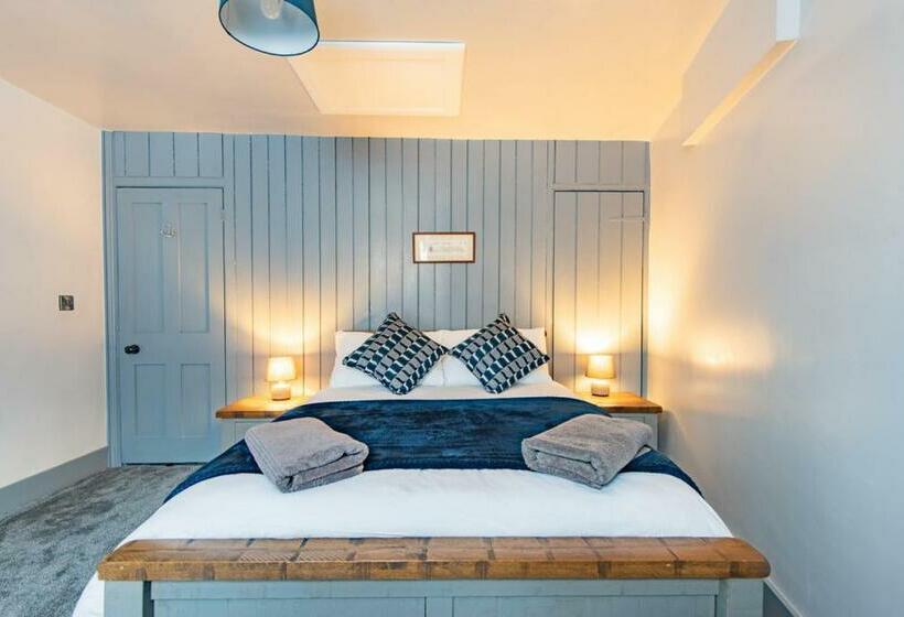 Castle View Charming Cottage With Views Of Dover Castle