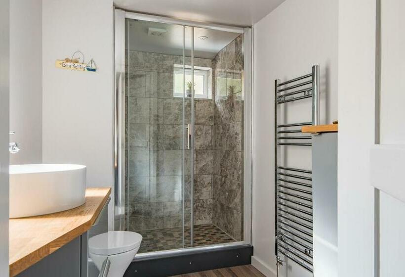 Castle View Charming Cottage With Views Of Dover Castle