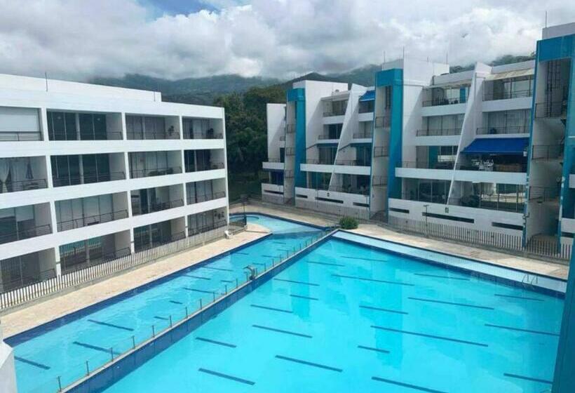 Confortable Apartasol En Condominio De San Jeronimo
