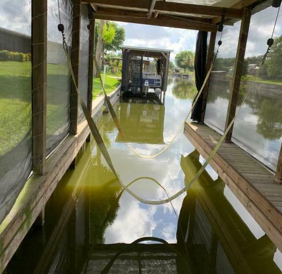 Golden Pineapple Vacation Homes Okeechobee Fl