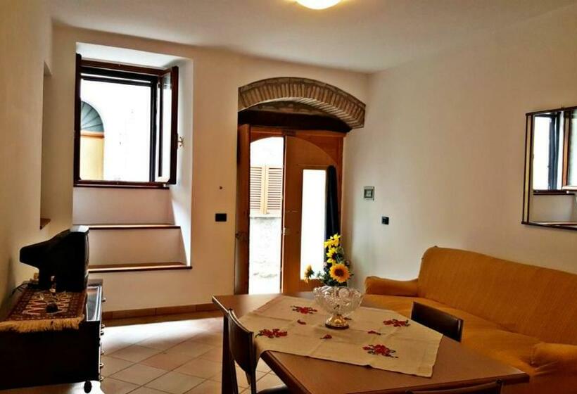 La Casetta De La Rocca