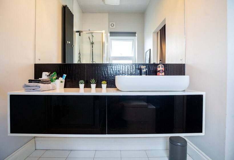 Le Cwtch   Beautiful 1 Bed Boutique Apartment