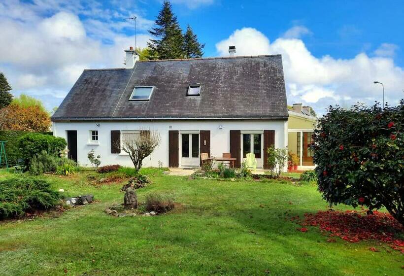 Maison Familiale Avec Grand Jardin   Proche Mer