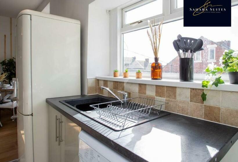 Quirky Modern Two Bedroom Apartment By Sahara Suites Short Lets & Serviced Accommodation Newcastle