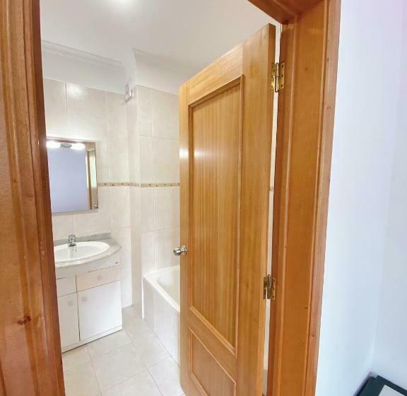 Caniço  Madeira Airport  10 Min