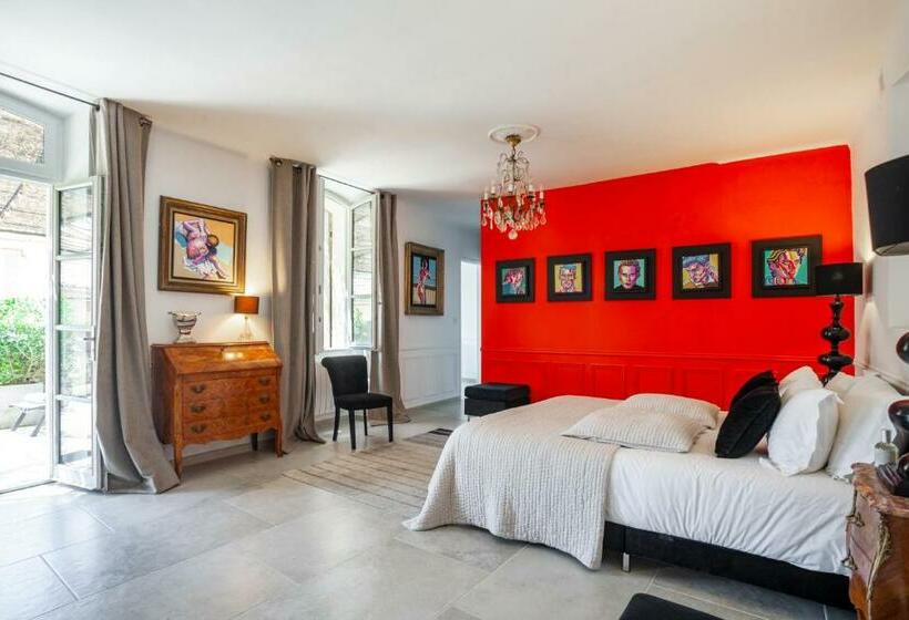 Suite D Hôtes De Prestige Avec Terrasses Pour Deux Personnes, à Ansouis Au Cœur Du Luberon