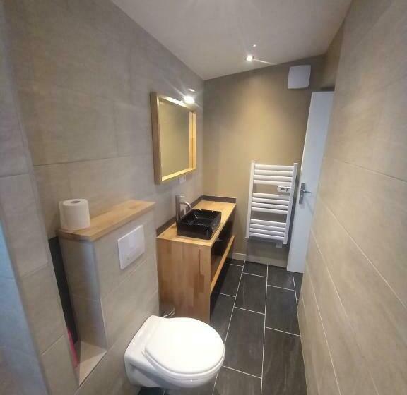 Une Petite Maison Et Sa Prairie