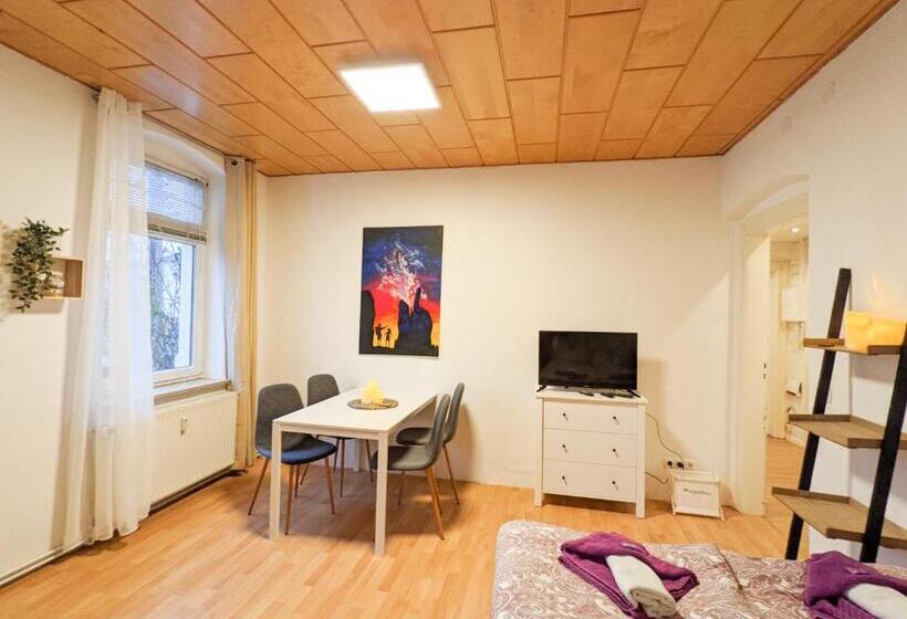 R2   Urlaubsmagie   5 Fussminuten Zur Elbe, Pool