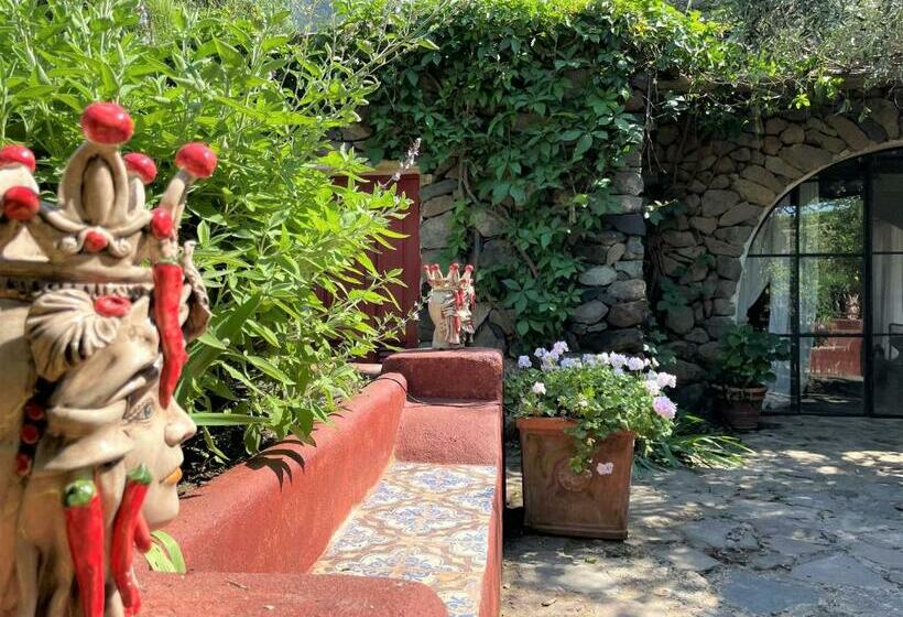 Villa La Vigna   Nella Baia Di Pollara, Incantevole Con Piscina