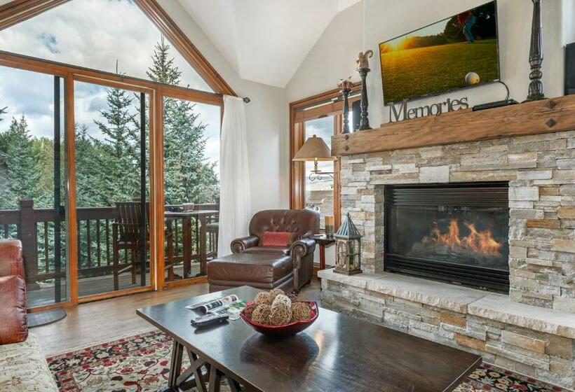 A6 Village Townhouse