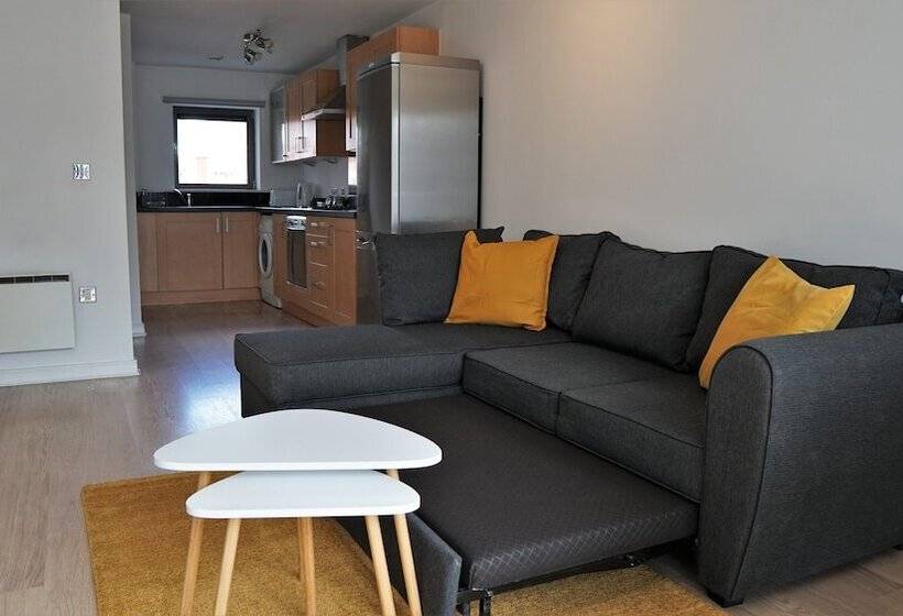 Albion Street Apartments