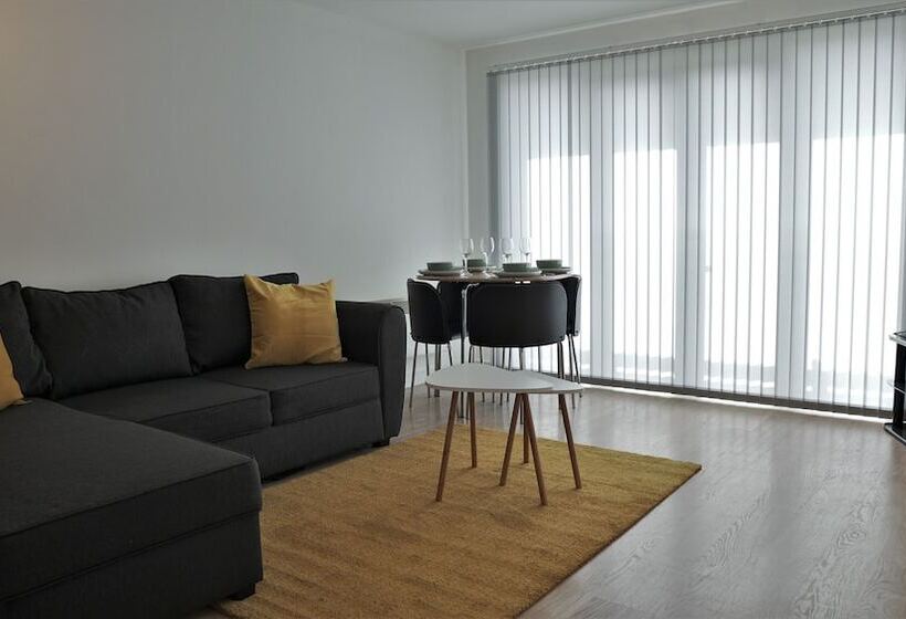 Albion Street Apartments