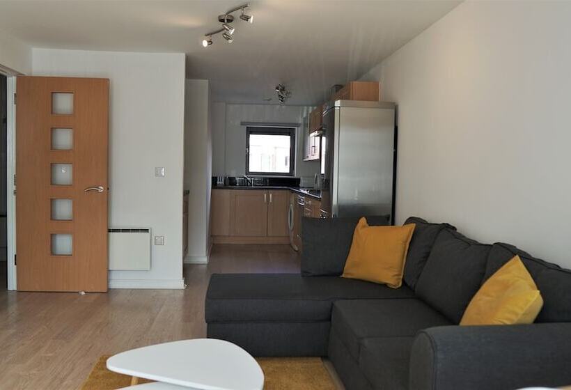 Albion Street Apartments