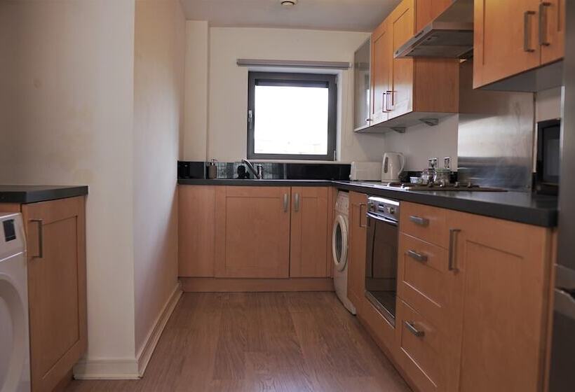 Albion Street Apartments