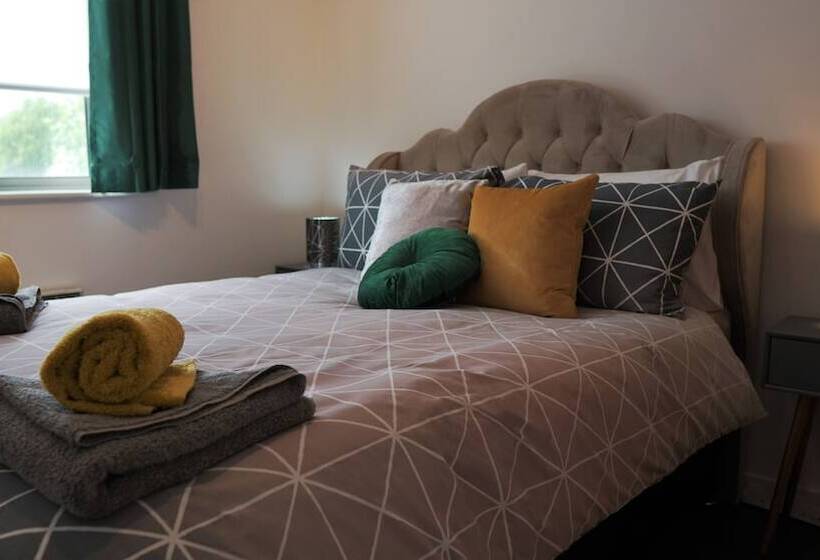 Albion Street Apartments