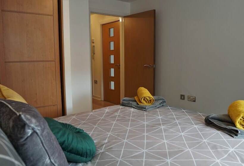 Albion Street Apartments