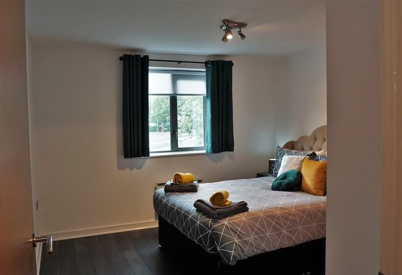 Albion Street Apartments