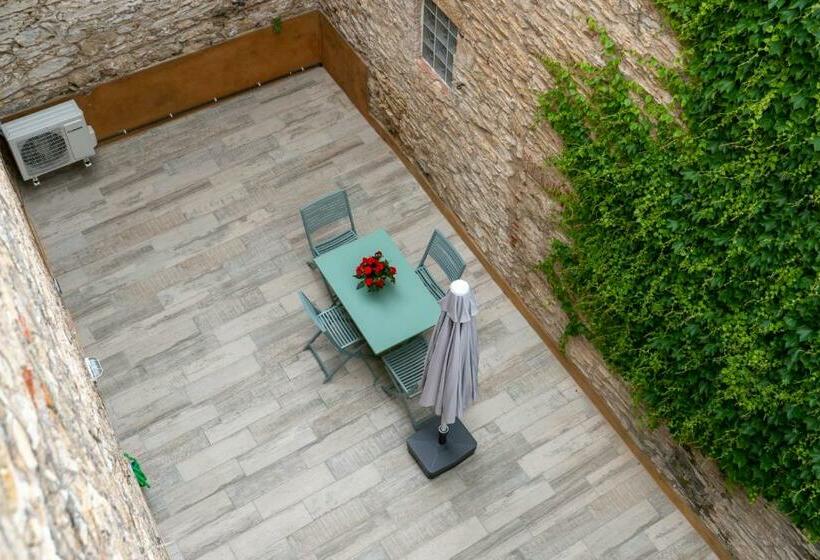 Alta House Apartments 3 Calas