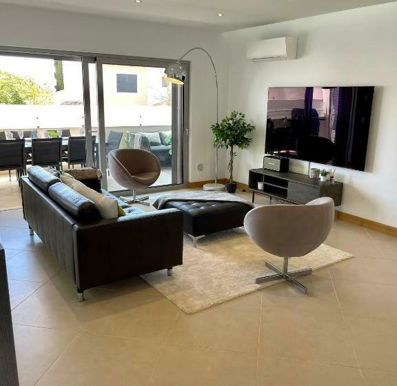 Beach Condo Porto Mós