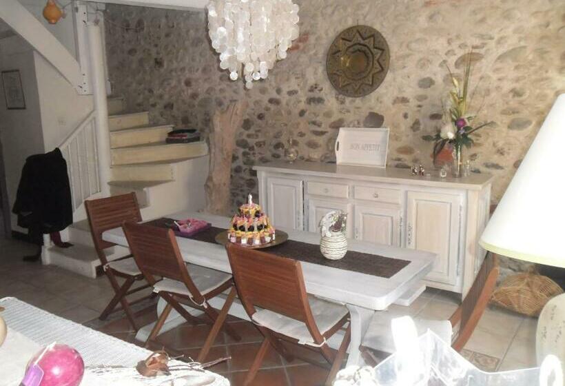 Belle Maison De Caractere Dans Village Et Sa Piscine Privée 7 Pers  3 Chambres   12 Rue Emile Zola