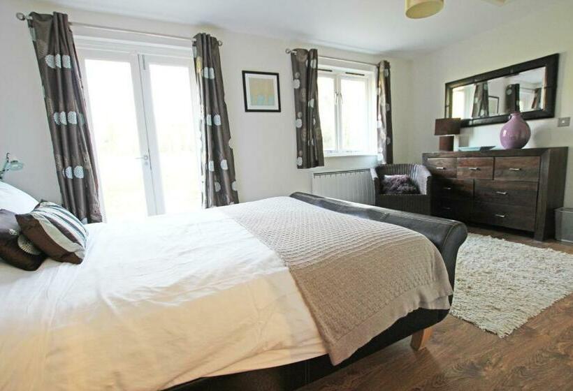 Cottage Surrounded By Woodland And Vineyards