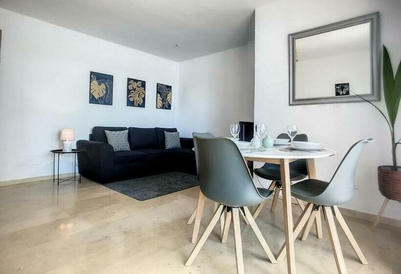 Duquesa Superb Seafront Apartment Marina Real 305