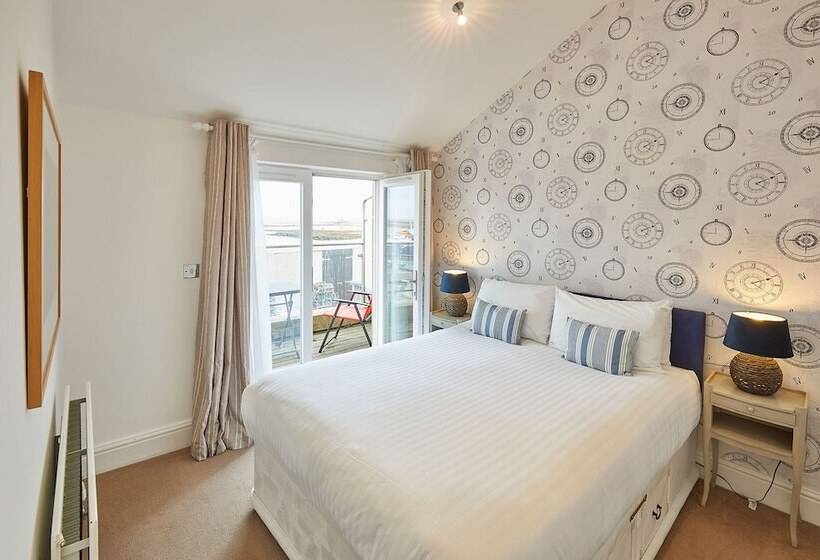 Host Stay The Plaice