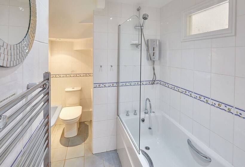 Host Stay The Plaice